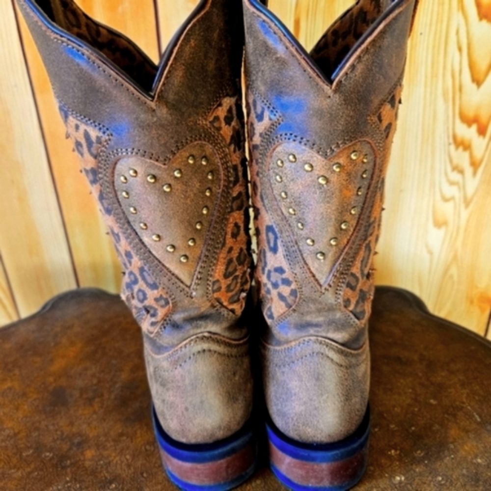 Laredo Emmylou Heart Leopard Print Women's Boots 8.5 - Picture 4 of 7